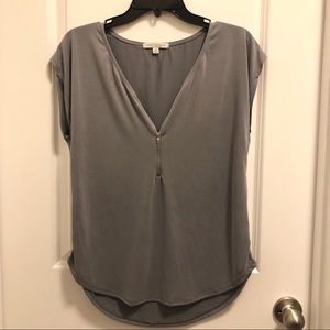 Small grey zipper top